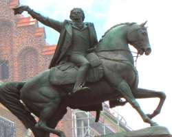 You have seen a statue of Tadeusz Kosciuszko on the ramparts of king Wladyslaw IV Vasa. It was made by Leandro Marconi and Antoni Popiel and was place